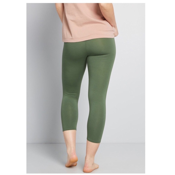 NWT Rise to the Crop Leggings XS - Picture 3 of 5